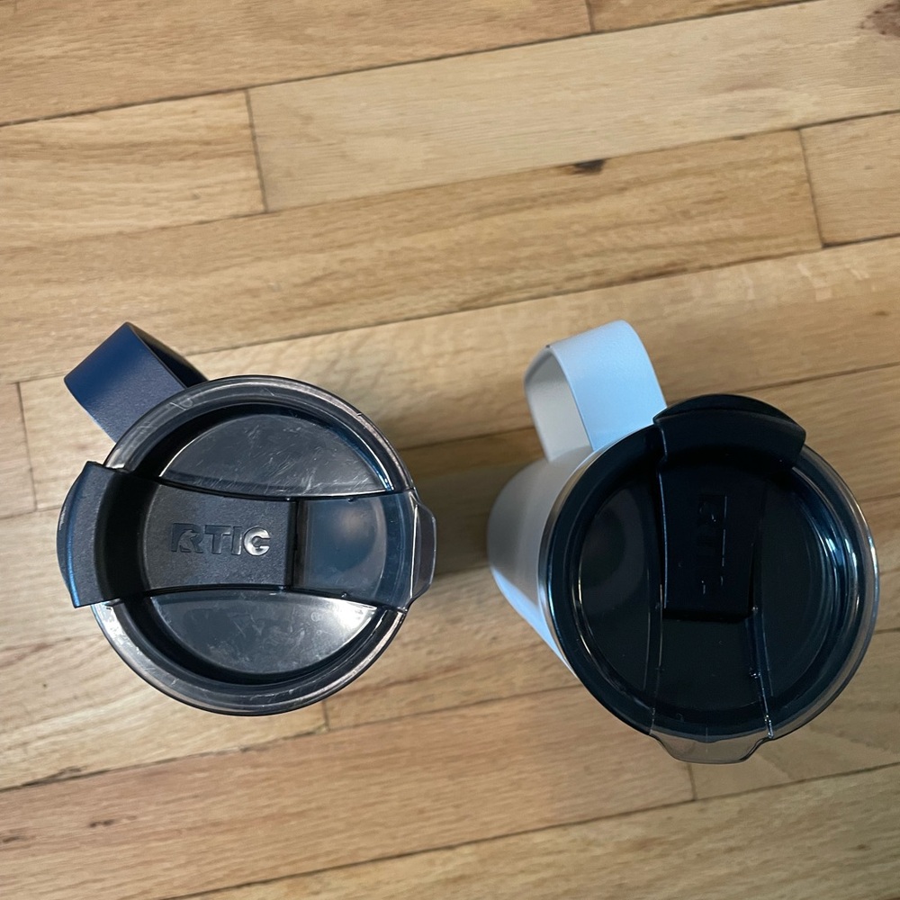 RTIC Blue and White Insulated Travel Mugs 20oz - Picture 2 of 5